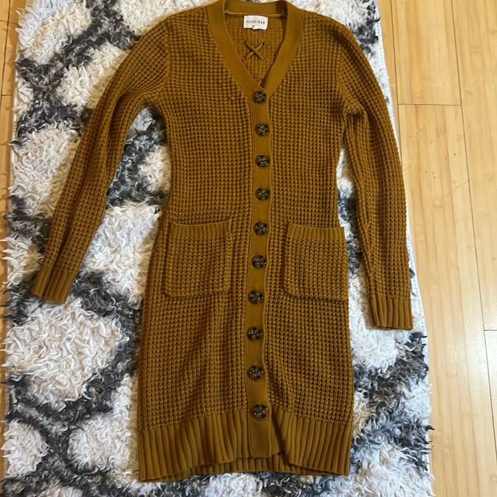 Olive + oak long sleeve dress